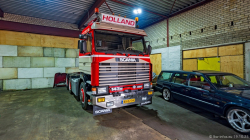 20251019-Tom-Holding-00588